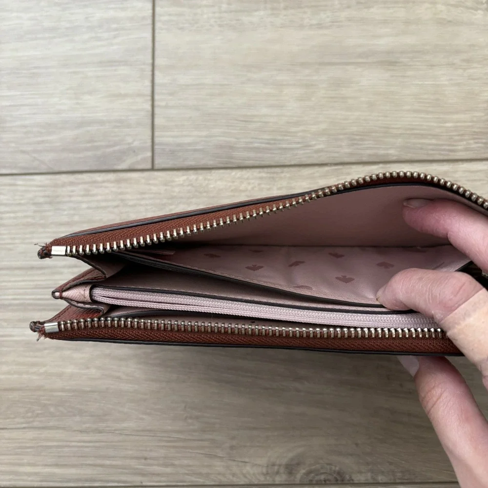 Kate‎ Spade Chestnut Brown Pebbled Leather Eva L Zip Continental Wallet Clutch